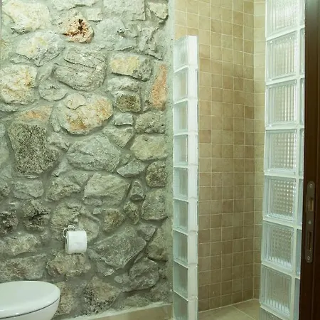 מלון דירות Doga 3*