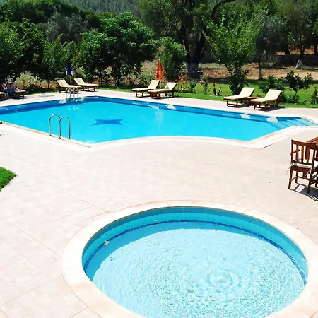 מלון דירות Doga 3*