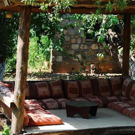 מלון דירות Doga 3*